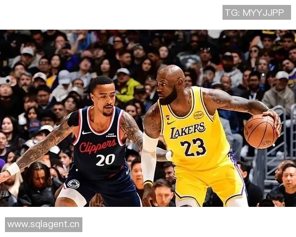 湖人125-122险胜快船 球员评价：2人满分，4人及格，4人低迷