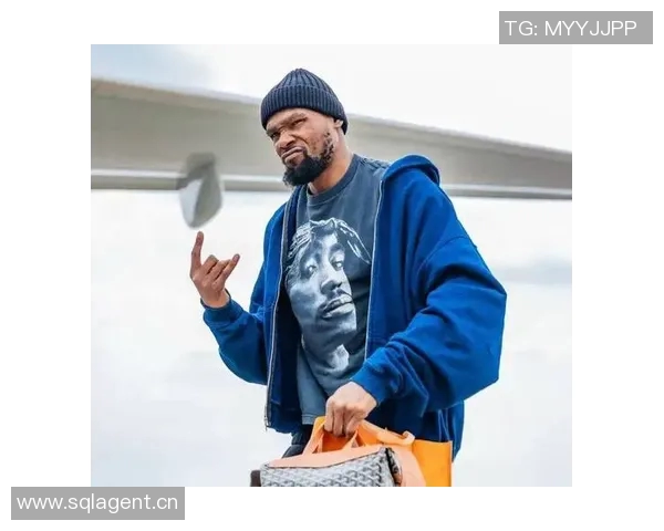 杜兰特小号事件翻篇？被“辱骂”的申京小贾均转发KD40分海报